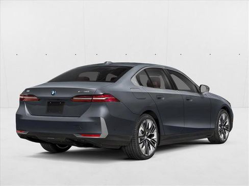 New 2026 BMW i5 M60 image 2