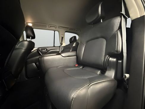 Used 2019 INFINITI QX80 Luxe w/ All-Season Package RWD image 10