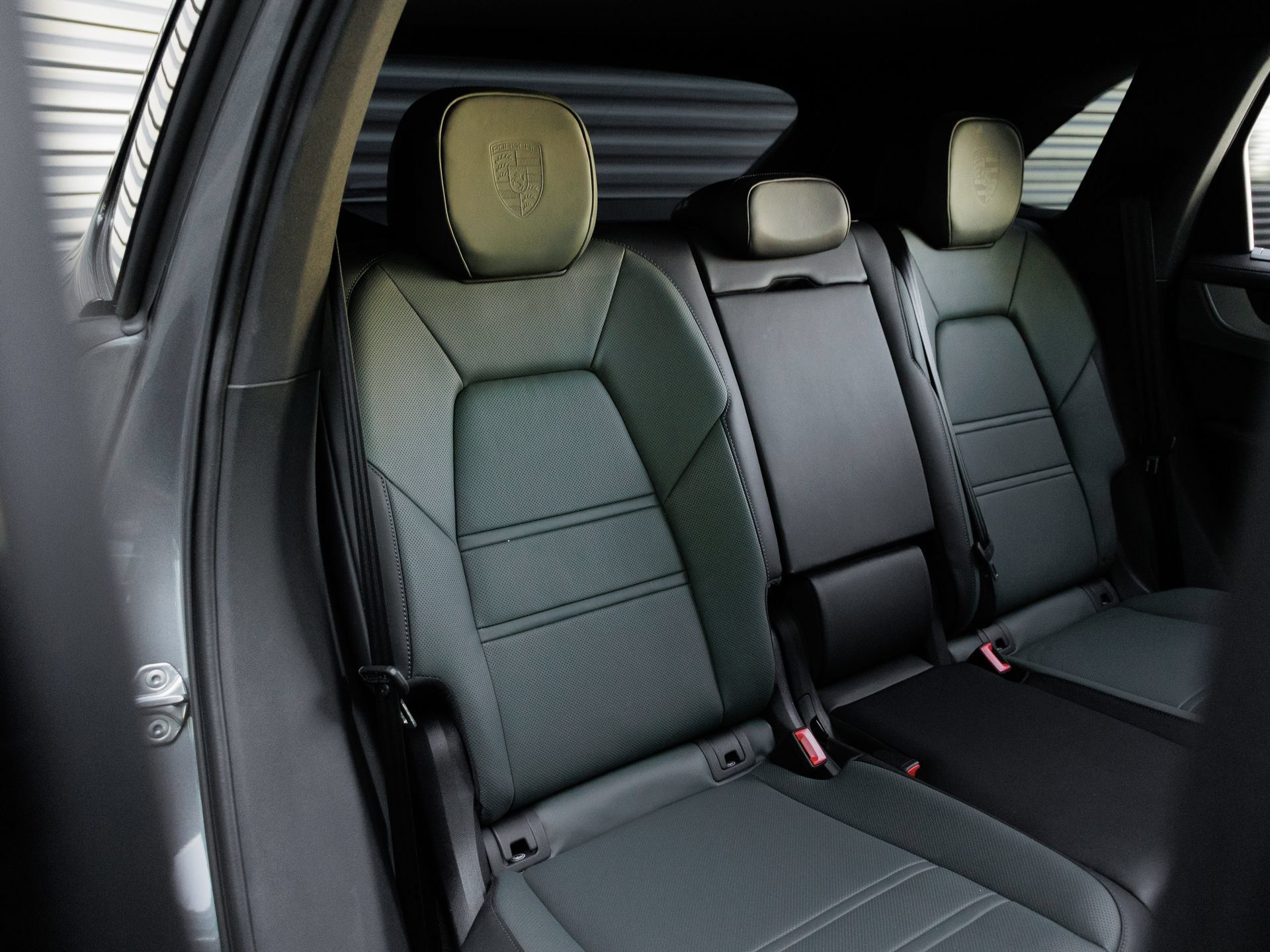 Certified 2026 Porsche Cayenne S AWD/4WD image 34