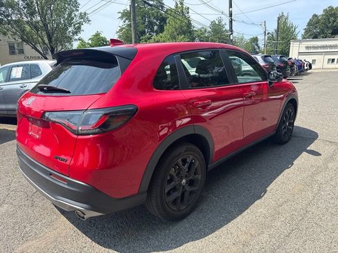 Used 2024 Honda HR-V Sport image 3