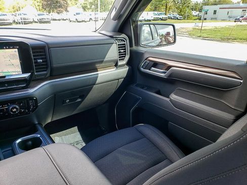 Used 2023 Chevrolet Silverado 1500 RST w/ Z71 Off-Road Package image 26