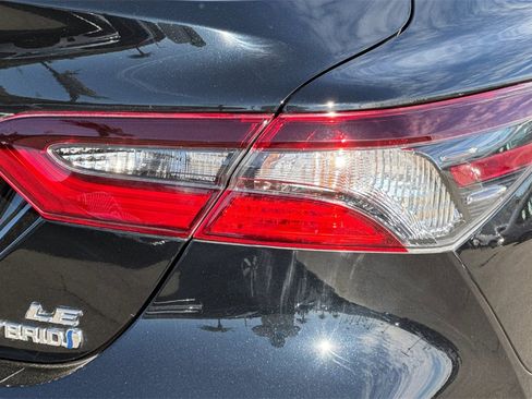 Used 2022 Toyota Camry LE image 32