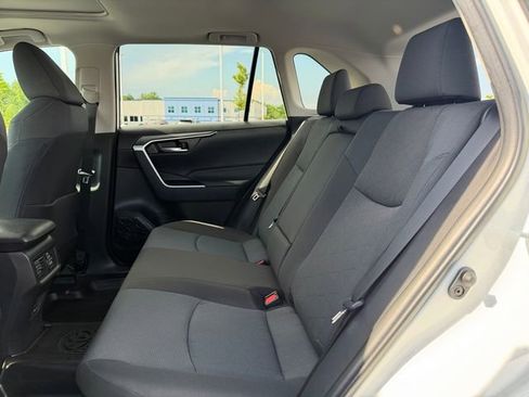 Certified 2025 Toyota RAV4 XLE w/ Convenience Package AWD/4WD image 15
