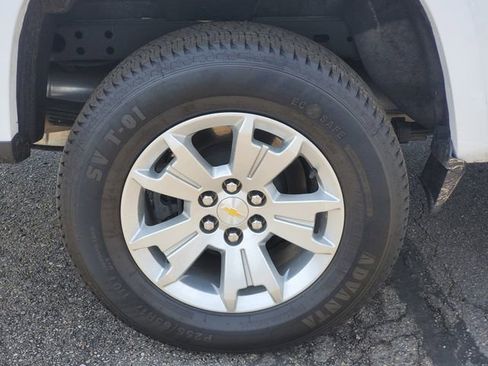 Used 2022 Chevrolet Colorado LT AWD/4WD image 5