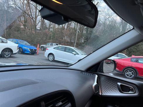 Used 2025 Kia Soul LX w/ LX Technology Package image 33