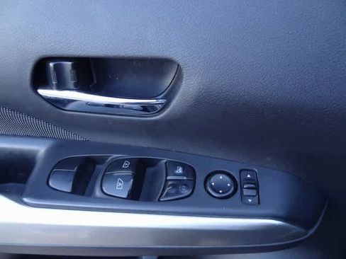 Used 2020 Nissan Kicks SV w/ Exterior Package image 13