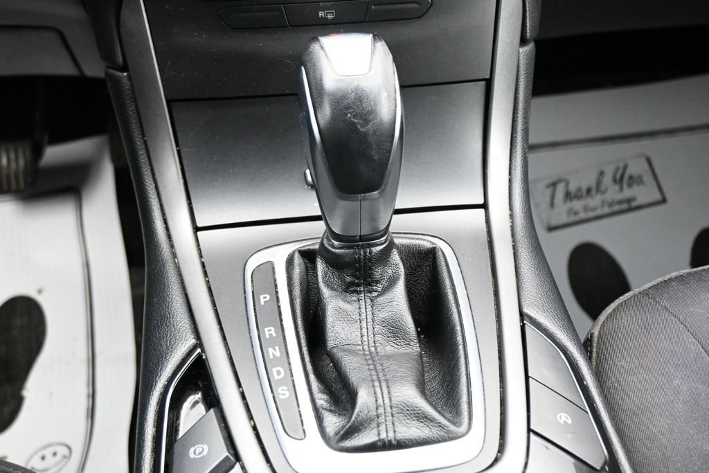 Used 2016 Ford Edge SE FWD image 20