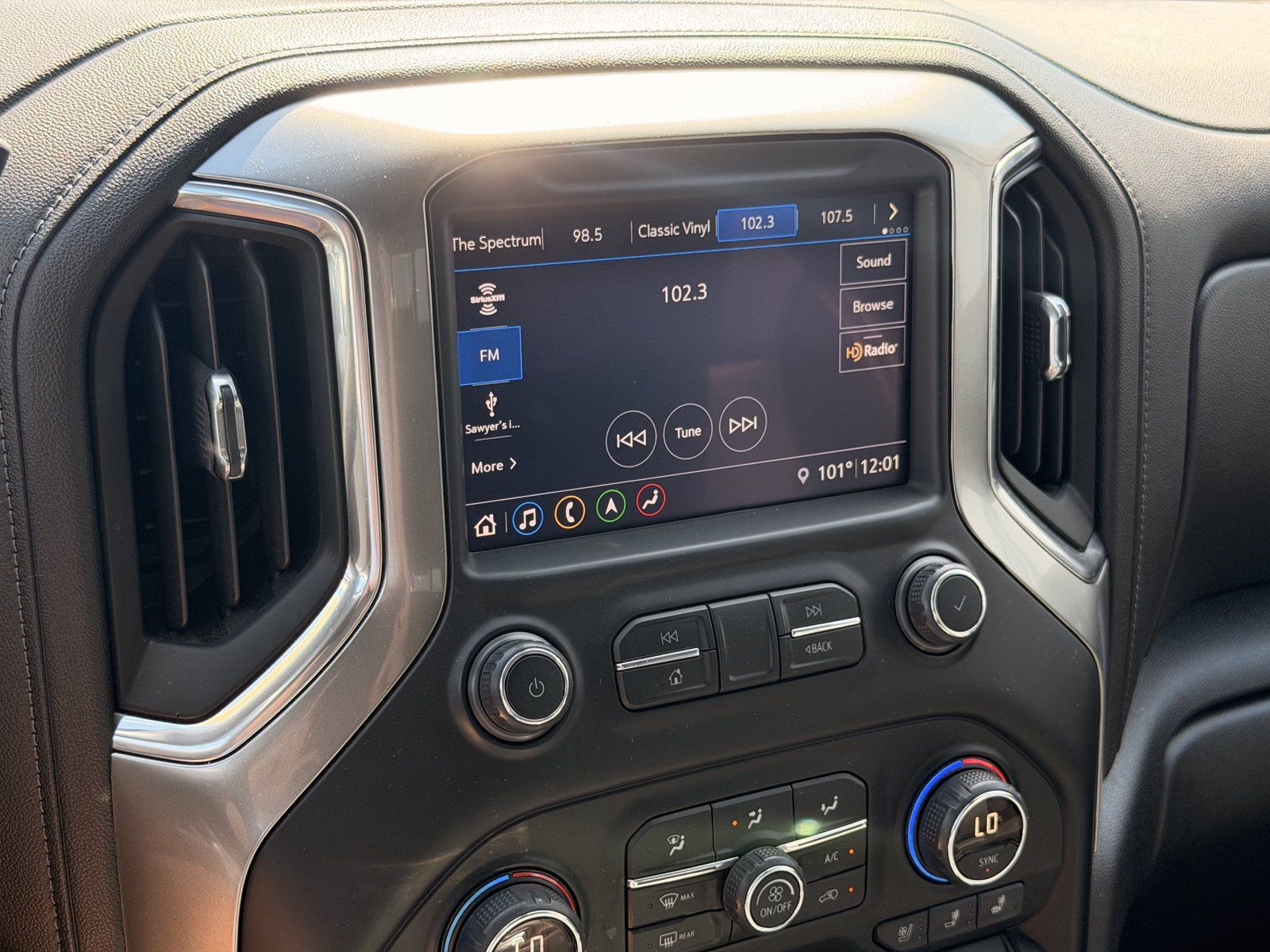 Used 2019 Chevrolet Silverado 1500 LTZ w/ LTZ Plus Package AWD/4WD image 23