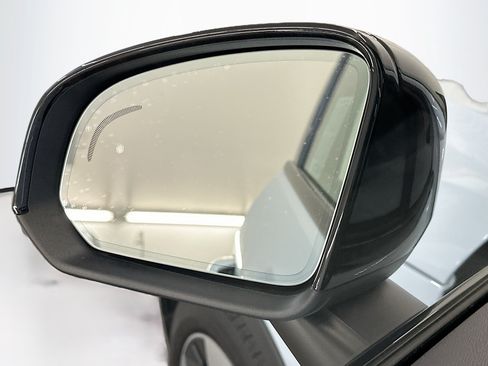 Used 2024 Volvo XC40 B5 Plus w/ Climate Package AWD/4WD image 16