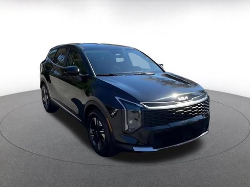 Used 2026 Kia Sportage LX FWD image 3