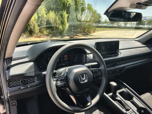 Certified 2025 Honda Accord LX image 15