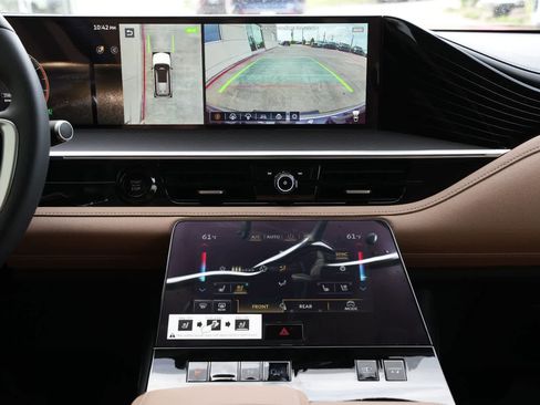 New 2026 INFINITI QX80 Luxe RWD image 13