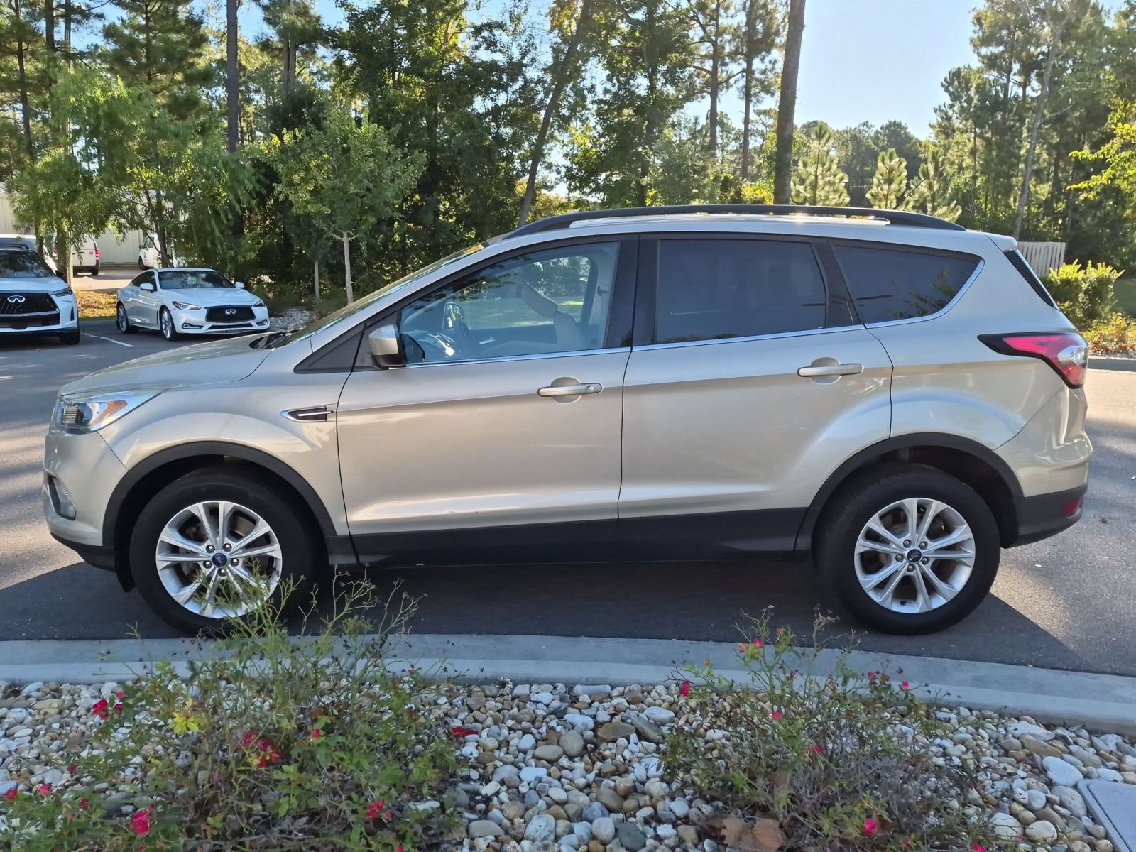 Used 2018 Ford Escape SE AWD/4WD image 6