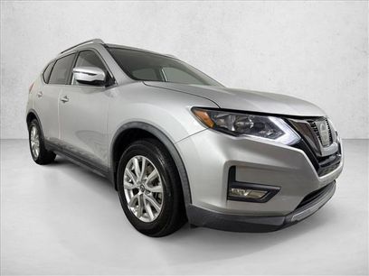 Used 2017 Nissan Rogue SV
