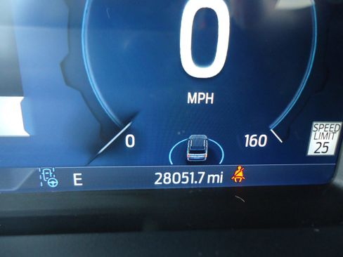 Used 2023 Ford Expedition Max Limited image 13