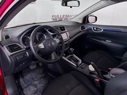 Used 2019 Nissan Sentra SR image 9