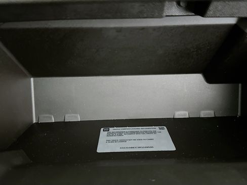 Used 2024 Chevrolet Colorado W/T image 32