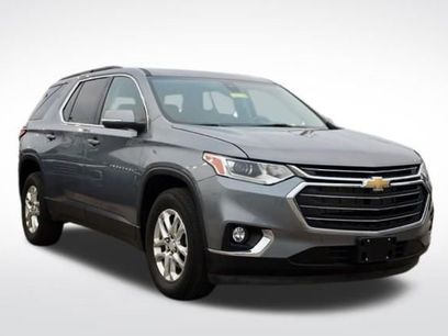 Used 2021 Chevrolet Traverse LT