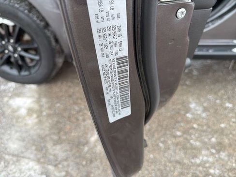 Used 2020 Dodge Journey SE w/ SE Popular Equipment Group image 32