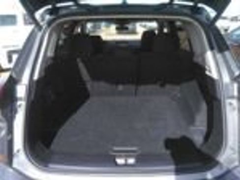 Used 2025 Nissan Rogue SV FWD image 5