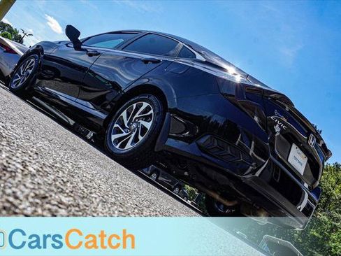 Used 2018 Honda Civic EX image 5