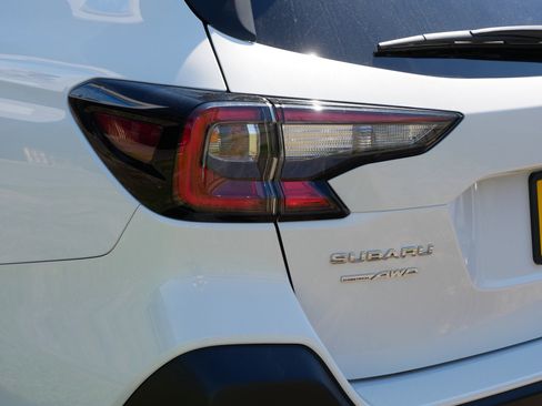 Certified 2025 Subaru Outback Touring XT AWD/4WD image 17