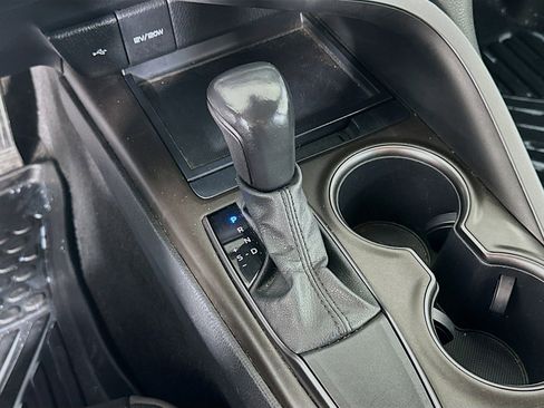 Used 2021 Toyota Camry SE image 23