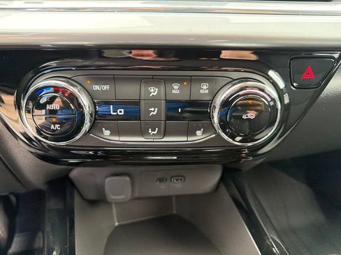 New 2026 Chevrolet Trax LT w/ Midnight Edition FWD image 25