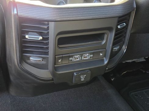 Used 2024 RAM 3500 Limited AWD/4WD image 16
