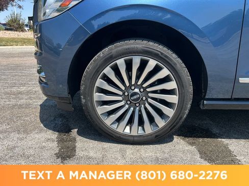 Used 2019 Lincoln Navigator Reserve AWD/4WD image 8