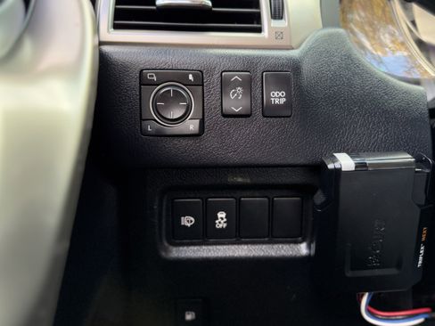 Used 2017 Lexus GX 460 image 24