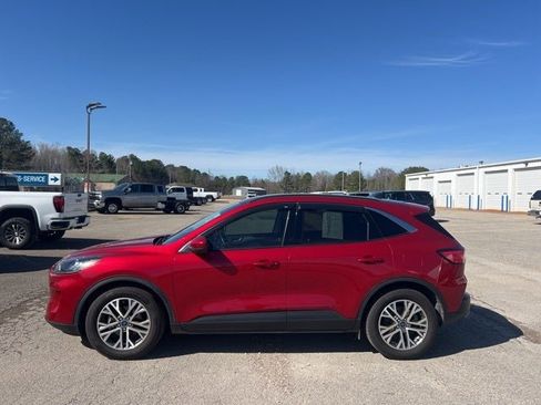 Used 2022 Ford Escape SEL w/ Technology Package image 3