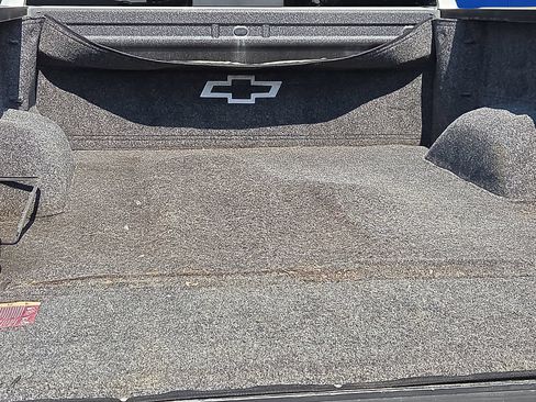 Used 2022 Chevrolet Silverado 1500 High Country w/ Technology Package AWD/4WD image 8