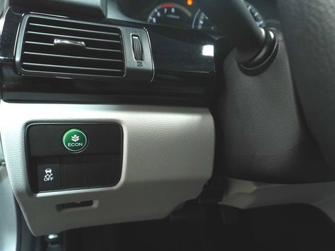 Used 2017 Honda Accord LX image 19