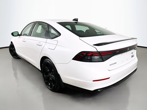 Used 2024 Honda Accord Sport image 5