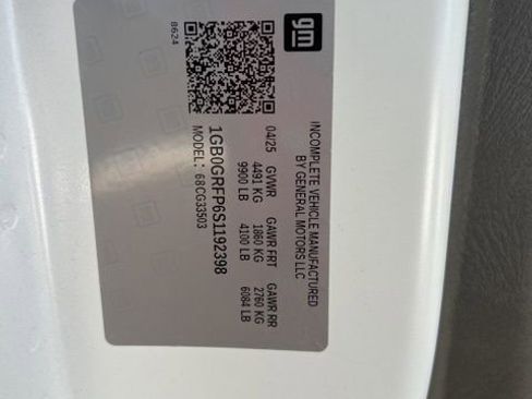 New 2025 Chevrolet Express 3500 w/ Power Convenience Package image 29