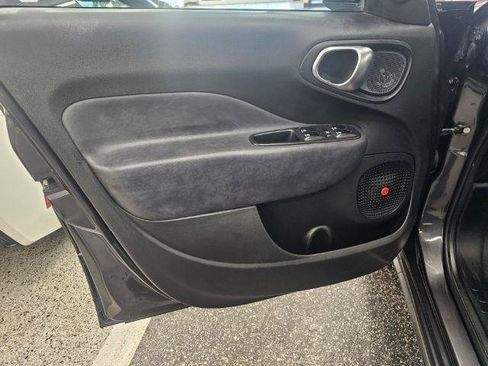 Used 2017 FIAT 500L Trekking FWD image 30