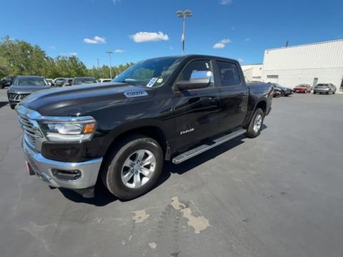 Used 2023 RAM 1500 Laramie AWD/4WD image 4