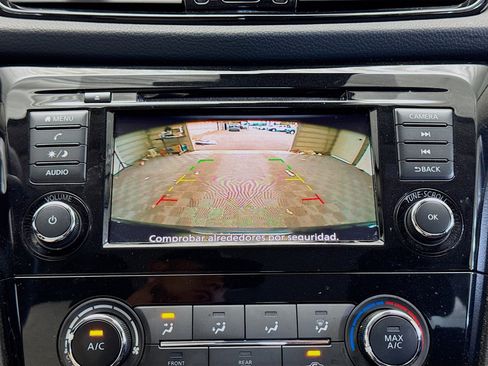 Used 2021 Nissan Rogue Sport S image 9