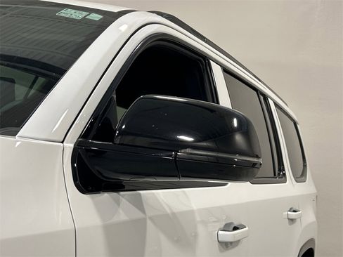 Used 2024 Jeep Wagoneer Series II image 13