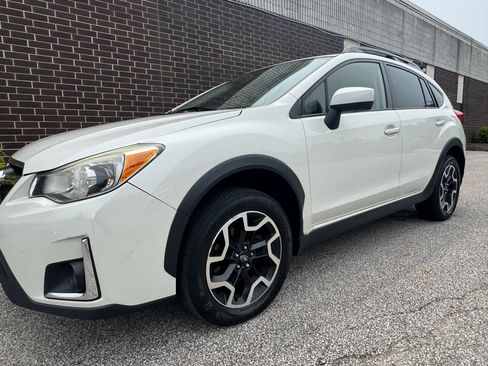 Used 2017 Subaru Crosstrek 2.0i Premium image 31