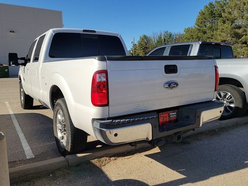 Used 2014 Ford F250 Lariat w/ Lariat Interior Package AWD/4WD image 2