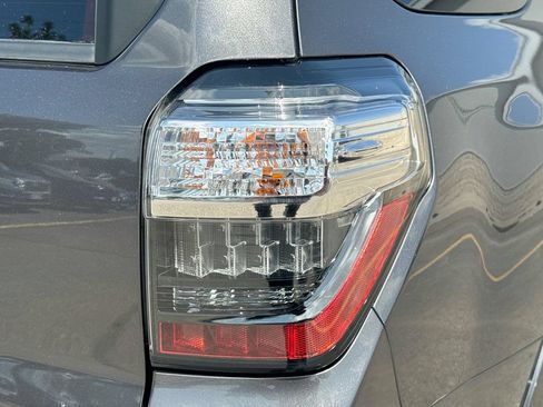Used 2019 Toyota 4Runner SR5 Premium AWD/4WD image 31