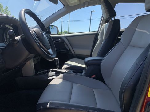 Used 2018 Toyota RAV4 Limited w/ Advanced Technology Package image 16