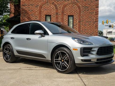 Used 2020 Porsche Macan AWD/4WD image 3