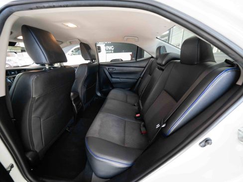 Used 2018 Toyota Corolla SE image 23