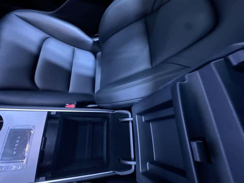 Used 2024 Tesla Model Y Long Range image 27