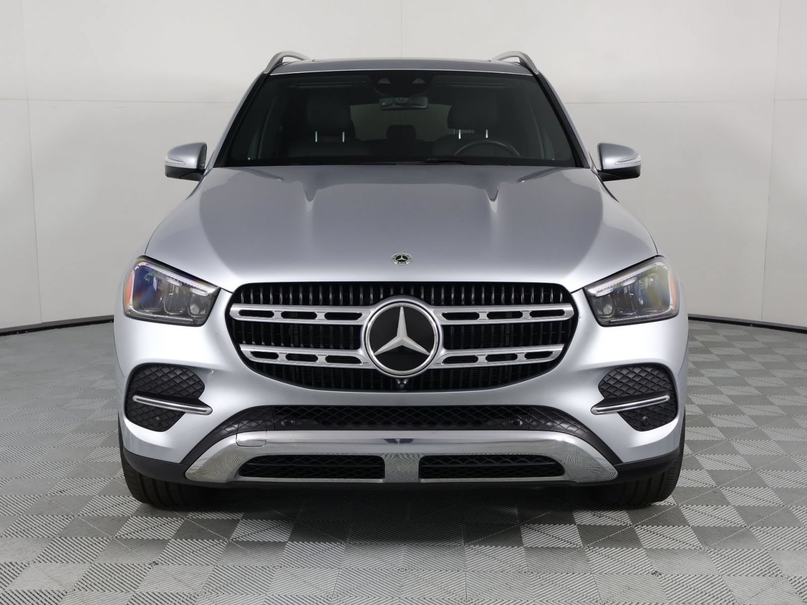 Used 2025 Mercedes-Benz GLE 450e 4MATIC image 6