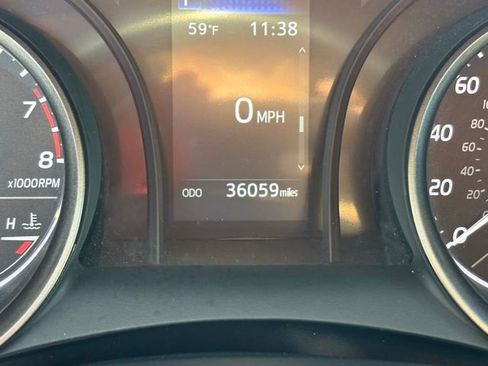 Used 2024 Toyota Camry SE image 11