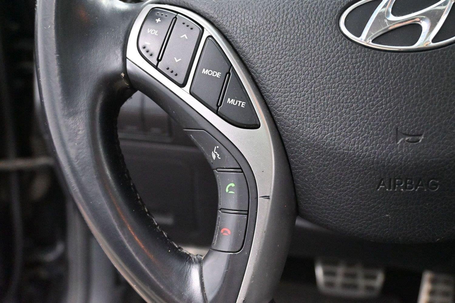 Used 2013 Hyundai Elantra GT w/ Style Pkg FWD image 16